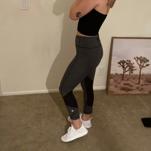 Grey and black mesh lululemon leggings - Picture 3 of 9